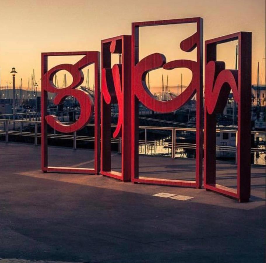 Alojamientos Muelle De Gijon Ngoại thất bức ảnh